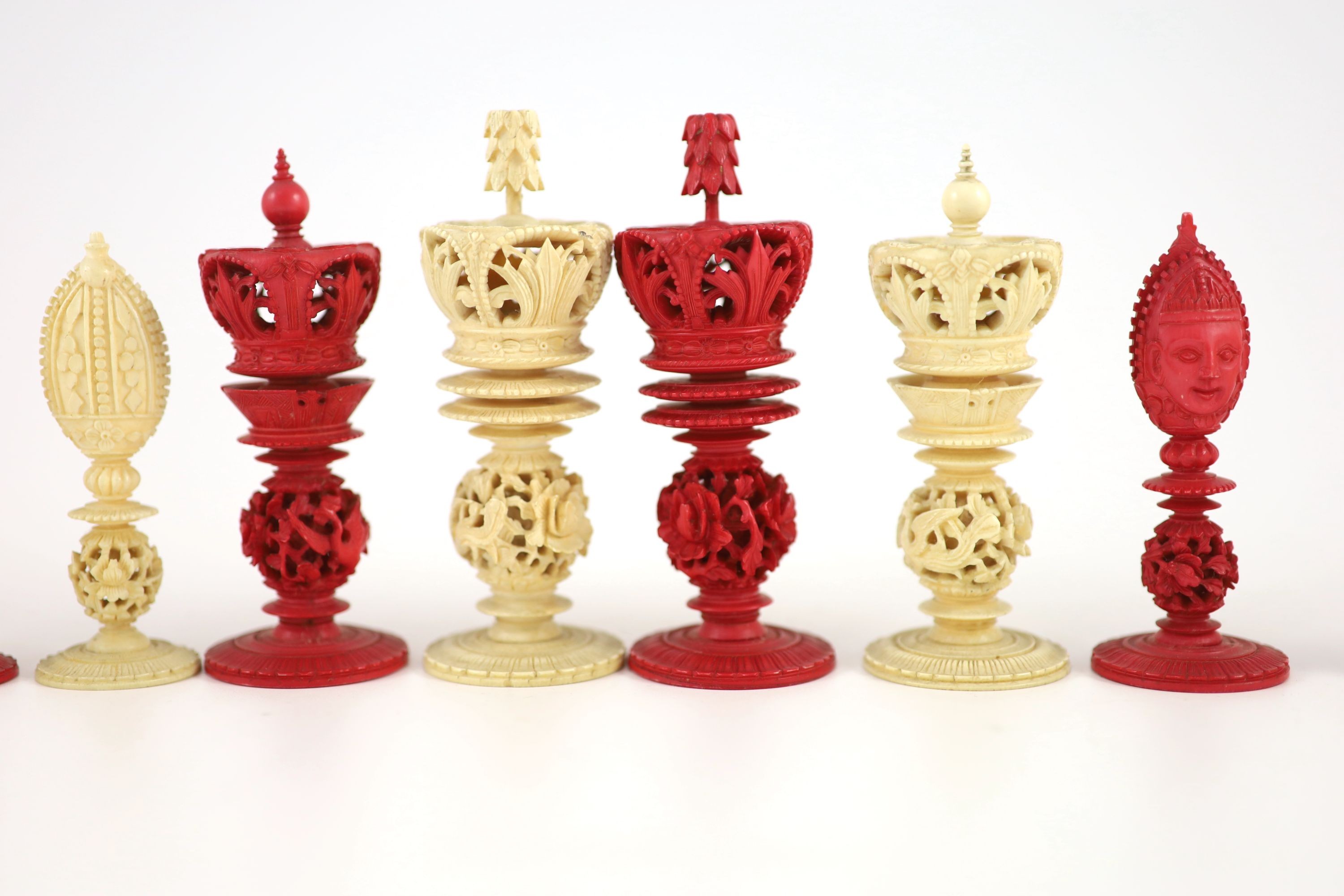 A 19th century Canton Burmese pattern ivory chess set Kings 11cm.